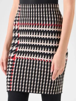 Akris Punto Fitted Wool-Blend Plaid Jacquard Skirt in Black/Cream/Vermillion